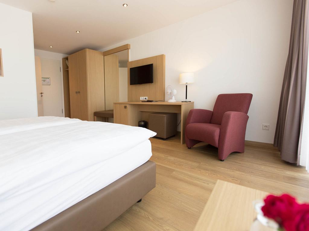 Hotel Seepark Garni Uberlingen Exterior foto